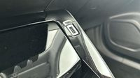Peugeot 2008 e-2008 136ch Allure — photo 16