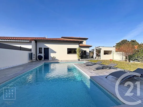 Maison 7 pièces 215 m²