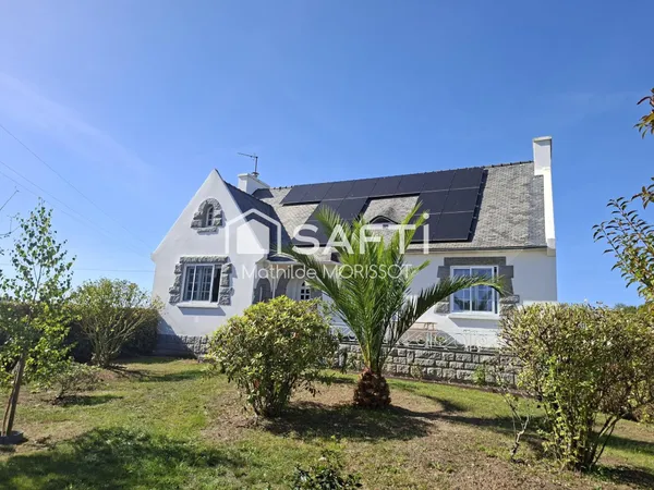 Cléder, maison familiale de plus de 200 m² sur un terrain de 1 138 m²