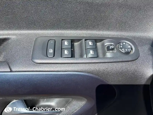 Peugeot Rifter standard bluehdi 100 bvm5 allure — photo 28
