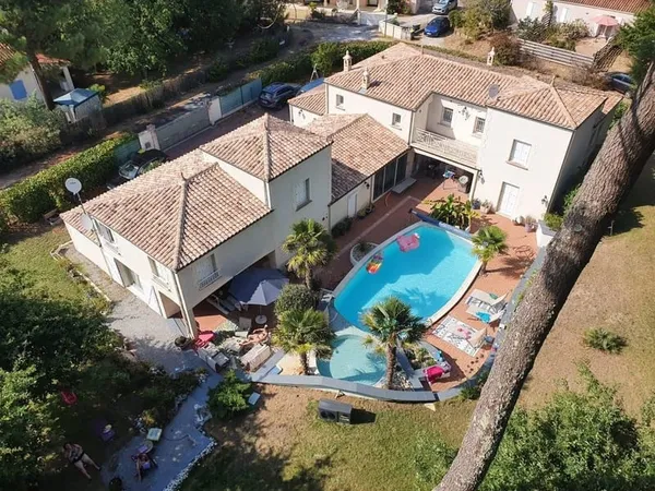 Villa 11 pièces