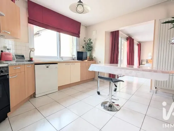 Local professionnel 6 pièces 113 m²