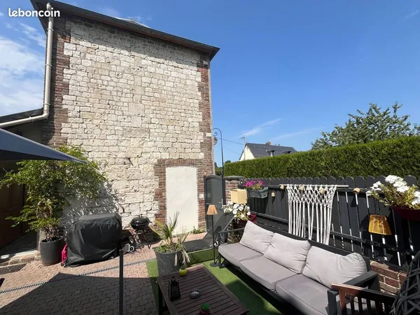 Maison + appartement de caractère à vendre