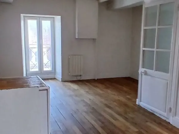Bel appartement de 44 M² situé au centre de Tonnerre