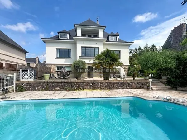 Maison 8 pièces 175 m²