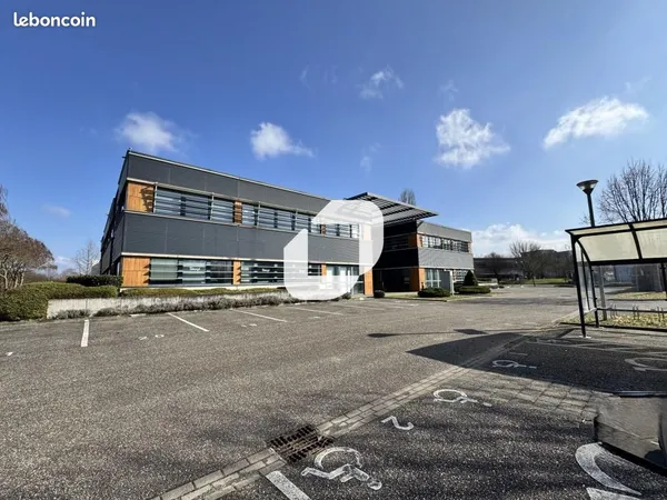 Bureaux 918 m²