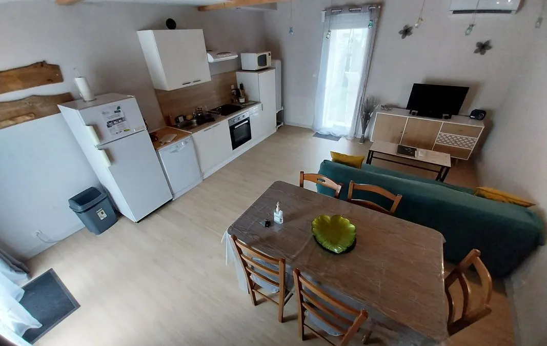 Photo 1