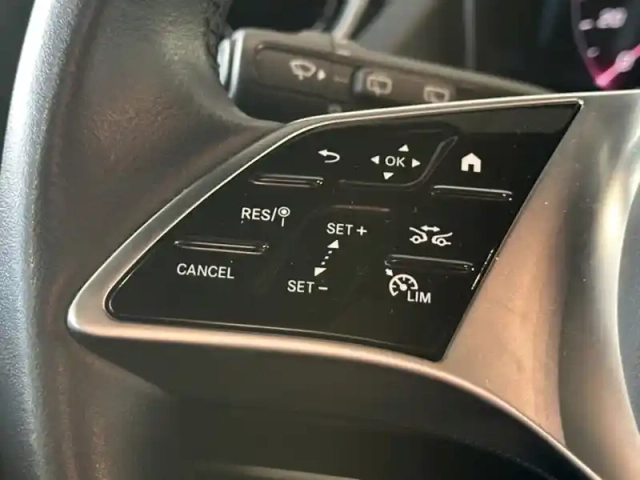 Mercedes Gla 200 progressive line — photo 19
