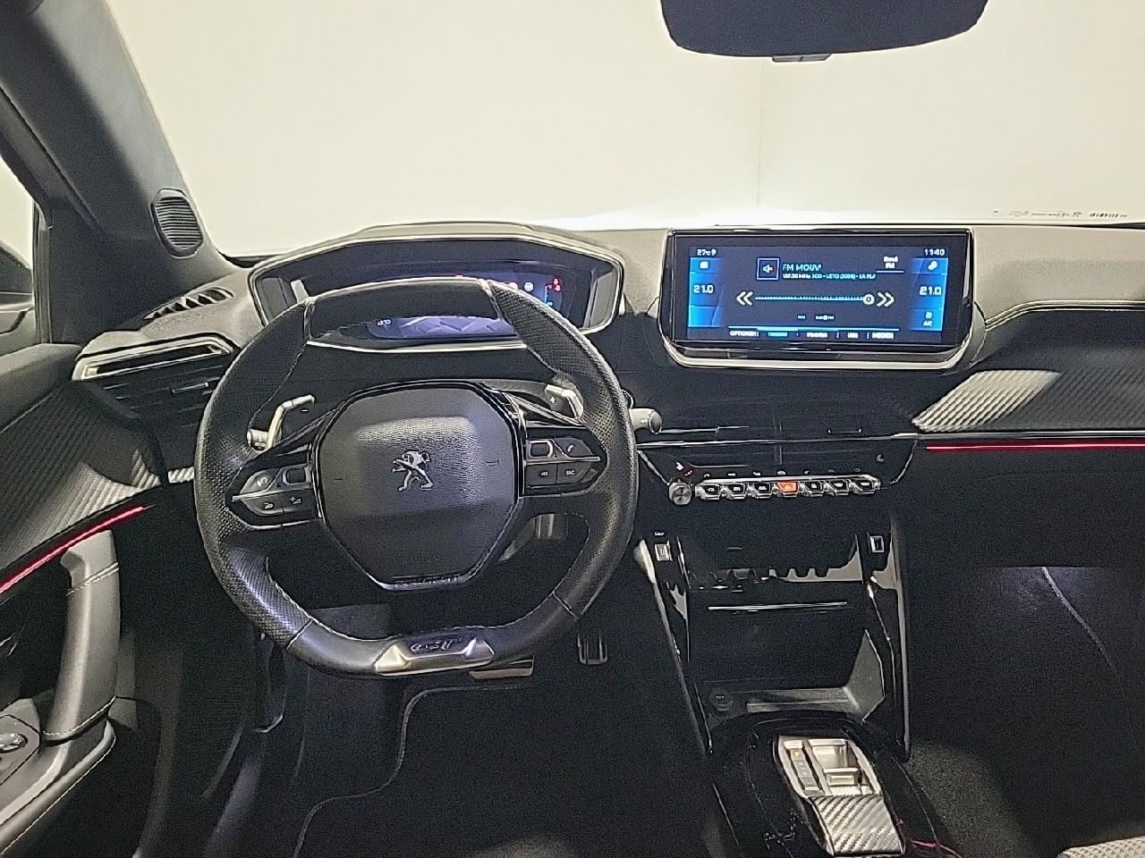 Peugeot 2008 puretech 130 s&s eat8 gt — photo 12
