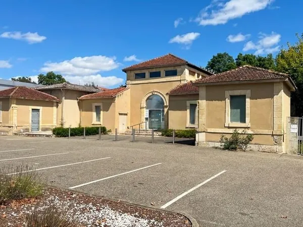 Local commercial 480 m²