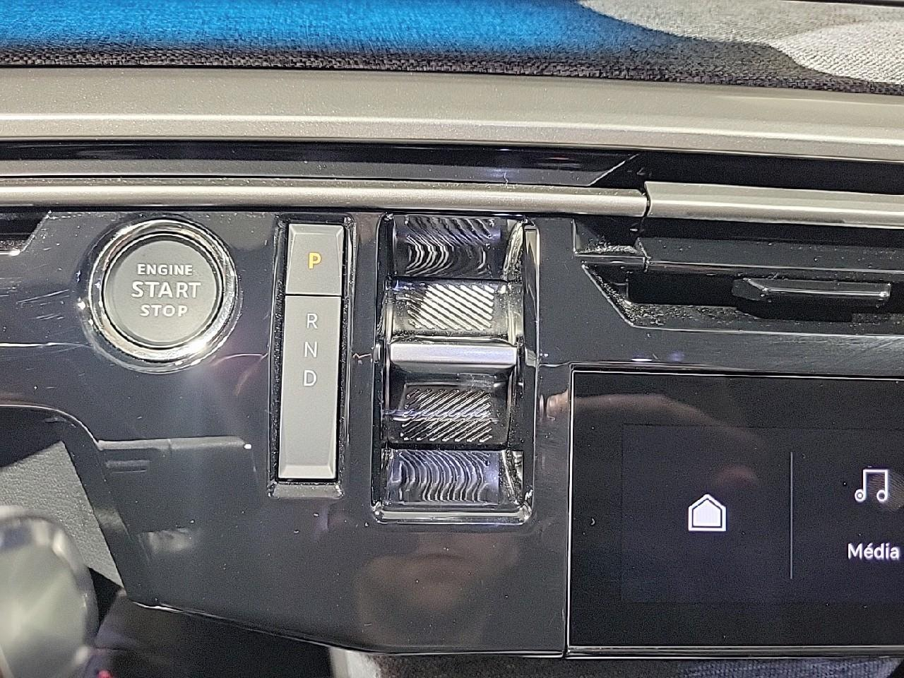 Peugeot 3008 electrique 210 ch 73 kwh allure — photo 25