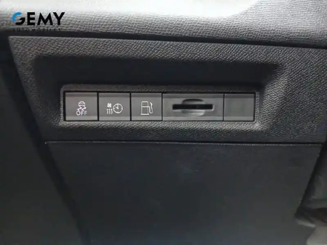 Peugeot 308 phev 225 e-eat8 — photo 37