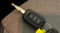Renault Clio 1.5 Blue dCi 100ch Evolution - 24 — photo 16