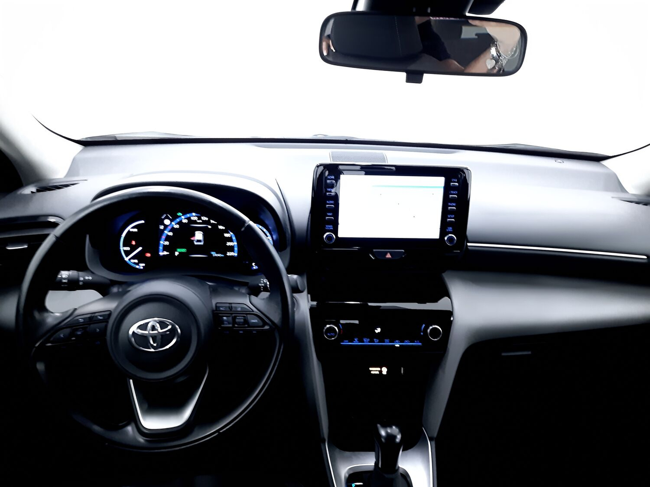 Toyota Yaris Cross — photo 10