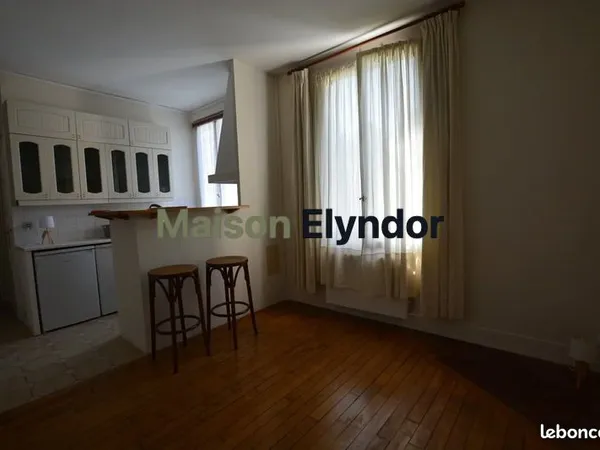 Studio 1 pièce 22 m²