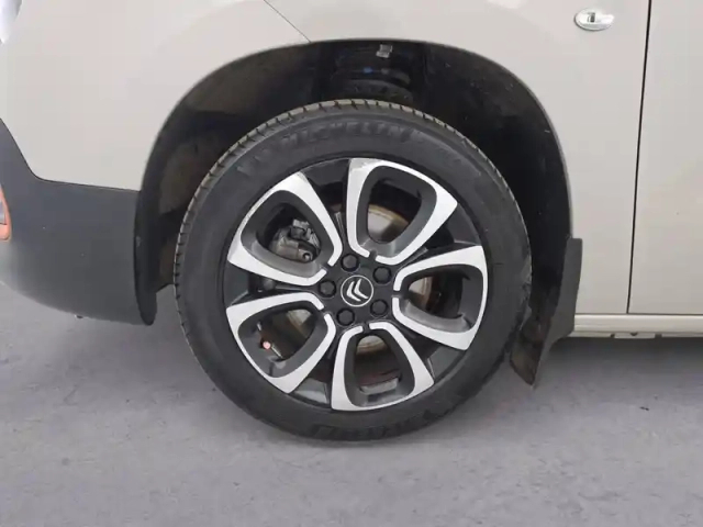 Citroën Berlingo taille m bluehdi 130 s&amp;s bvm6 — photo 21