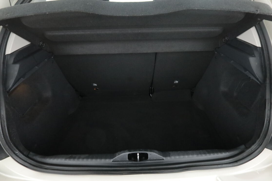 Citroen C3 1.2 PureTech Feel — photo 16