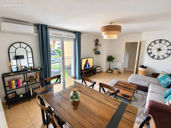 T3 meublé - clim - 2 parkings - terrasse - tennis - proche alès