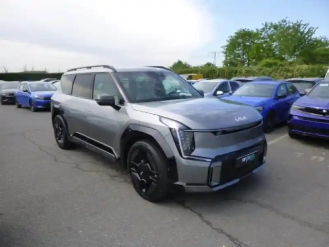 Kia Ev9 385ch 99,8kwh gt-line business 4wd — photo 3