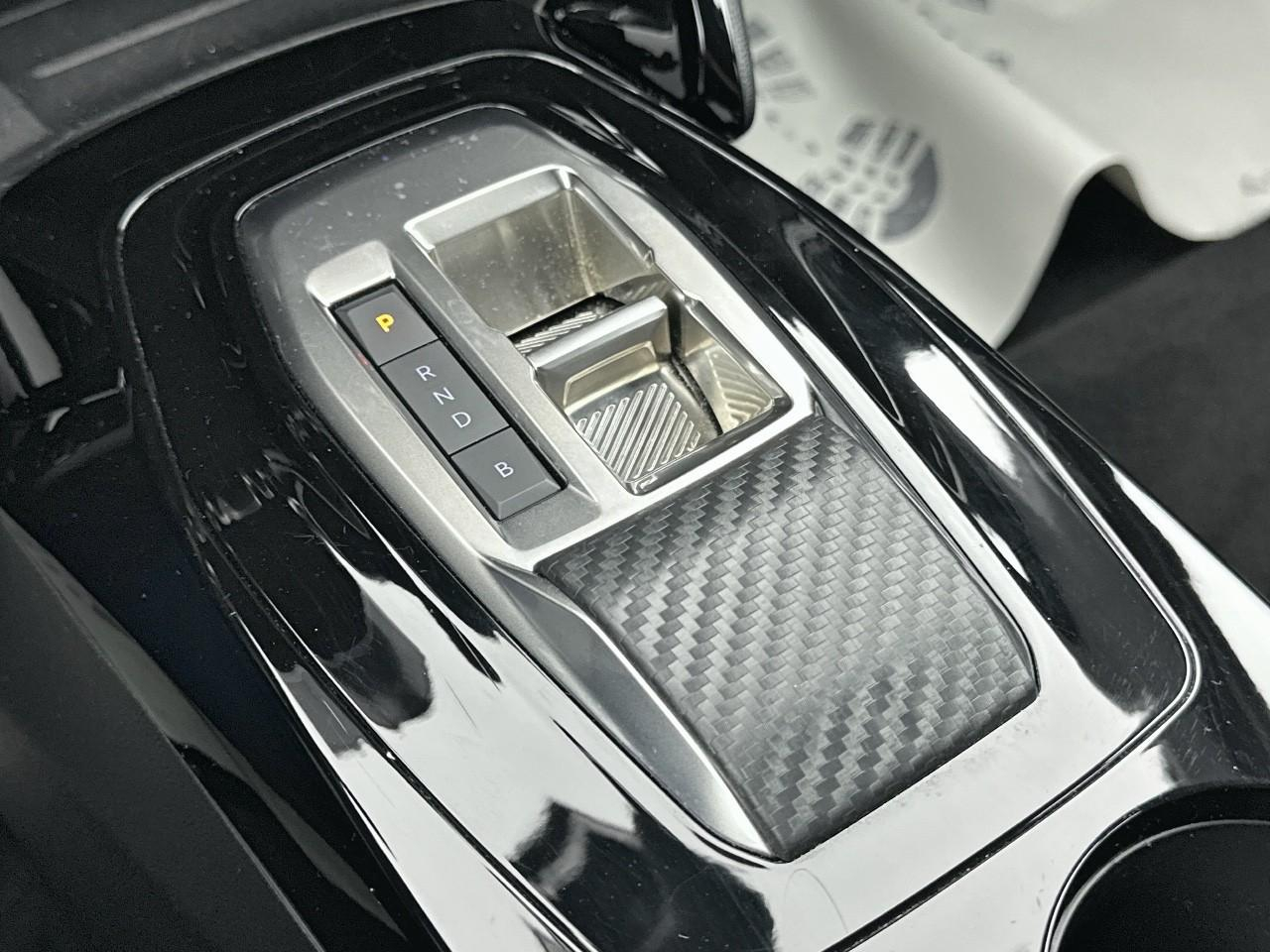 Peugeot 2008 electrique 54 kwh 156 ch allure — photo 29