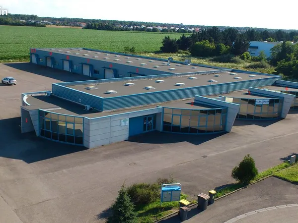 Entrepôts + bureaux prix réduit