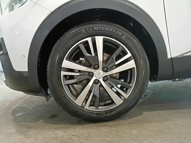 Peugeot 3008 1.2 puretech 130ch s&amp;s eat6 — photo 21