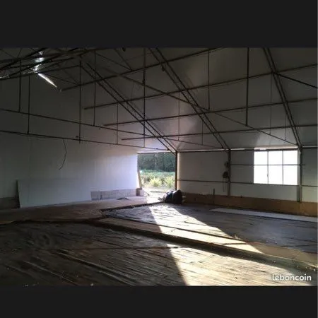 Hangars box local