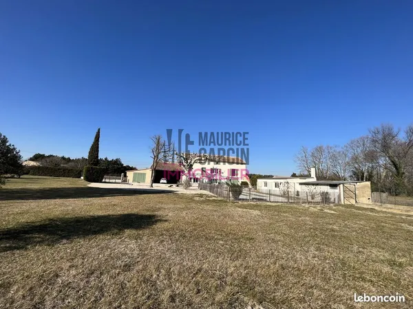 Propriété 4 pièces 194 m²
