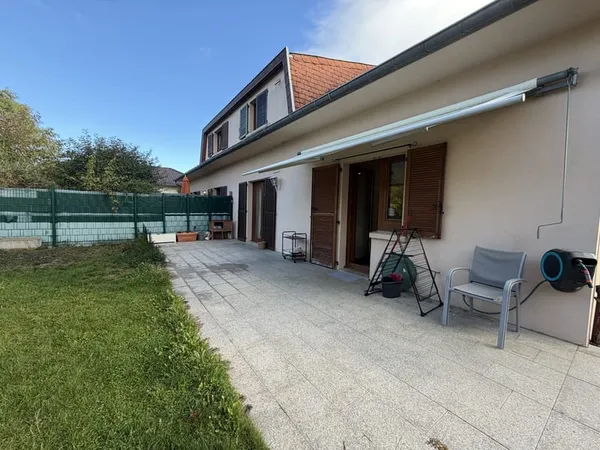 THIONVILLE ELANGE - MAISON MITOYENNE D'UN COTE SUR 3.83 ARES