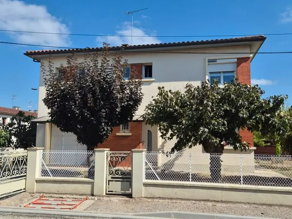 Maison quartier résidentiel