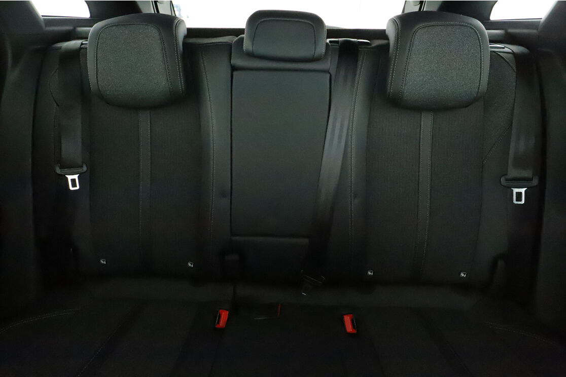 Peugeot 3008 1.2 PureTech GT Line — photo 14