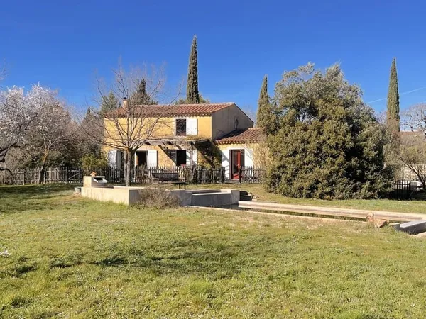 MAISON AVEC VUE