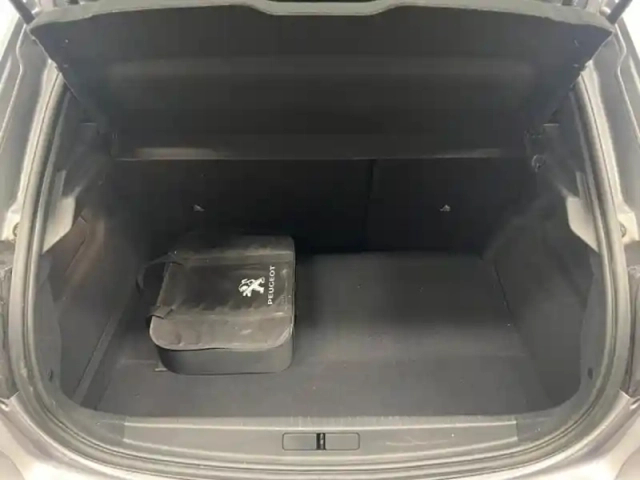 Peugeot 208 e- 136ch style — photo 9