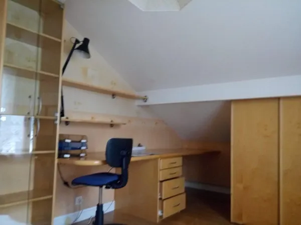 Une chambre en étage