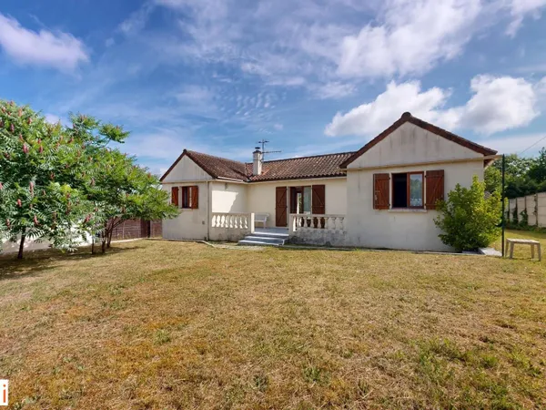 Le Bugue - Maison de plain-pied - jardin clos