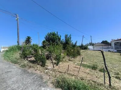 À VENDRE TERRAIN CONSTRUCTIBLE DE 43 M2 SITUÉ AU VAUCLIN