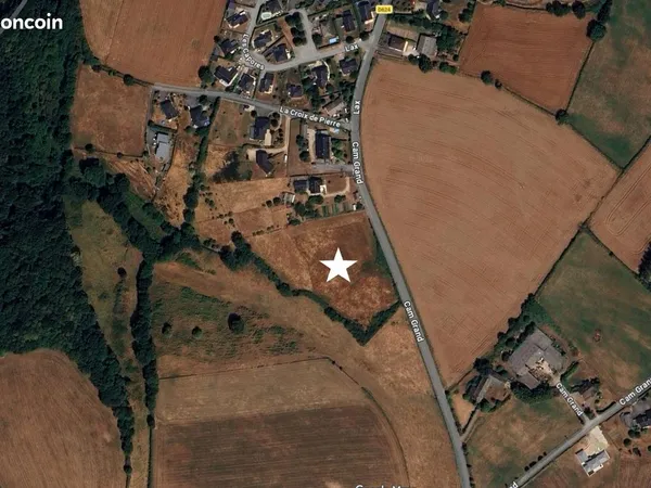 TERRAIN 1 Ha CONSTRUCTIBLE