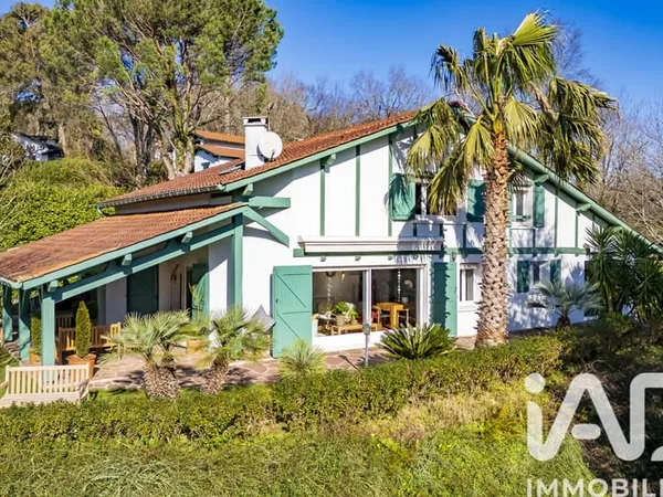 Maison 7 pièces 227 m²