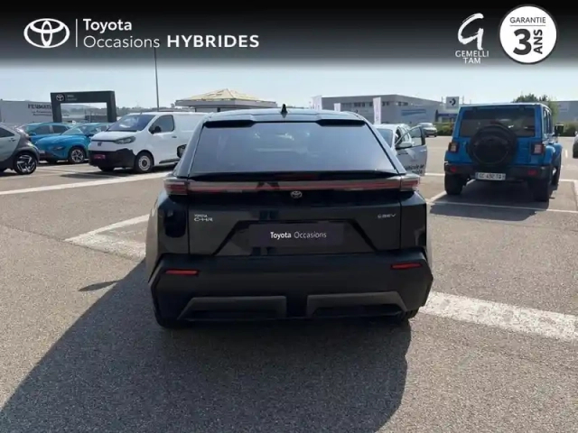 Toyota C-Hr + 224ch 77kwh design grande autonomie — photo 4
