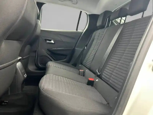 Peugeot 208 electrique 50 kwh 136ch — photo 12