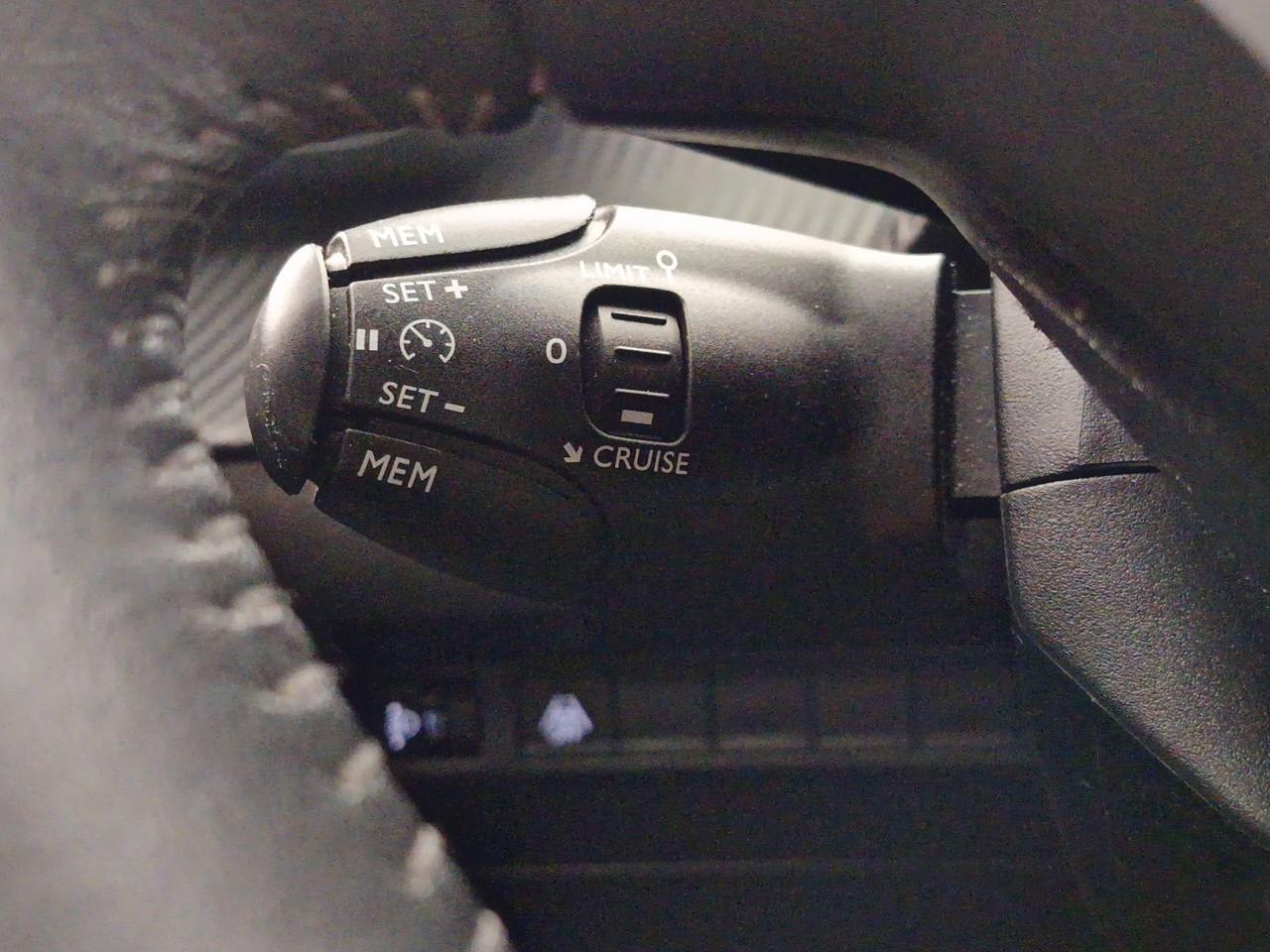 Peugeot 208 puretech 100 s&s bvm6 allure — photo 26