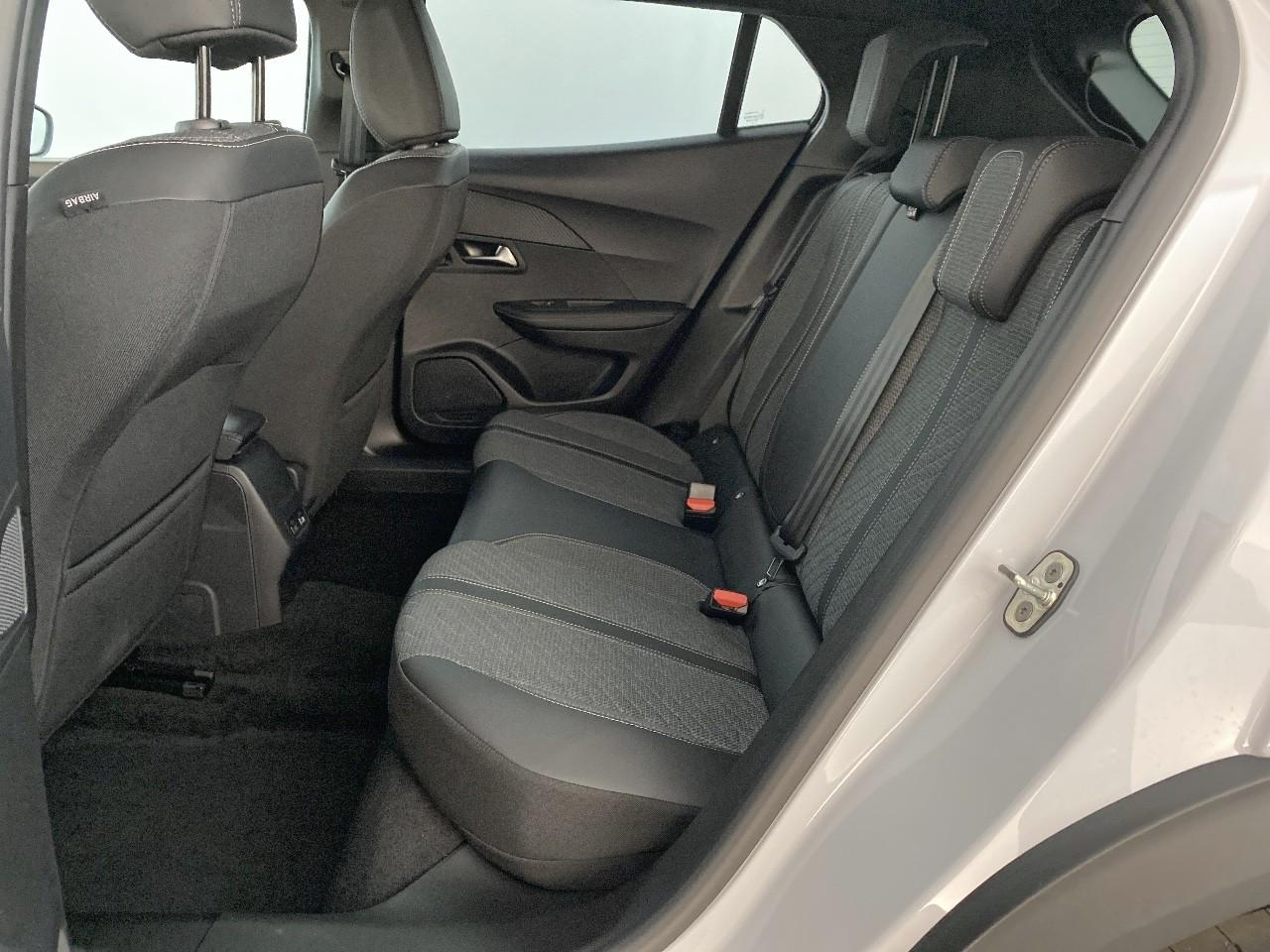 Peugeot 2008 1.2 hybrid 145ch allure e-dcs6 — photo 10