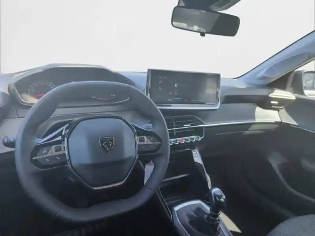 Peugeot 208 turbo 100 ch bvm6 — photo 8