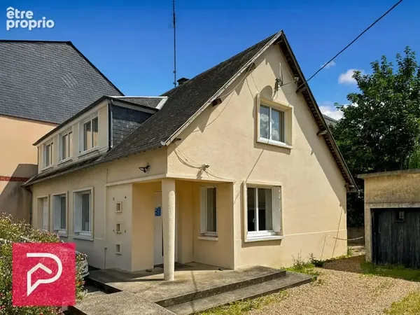 Maison BERNAY centre-ville avec jardin et garage