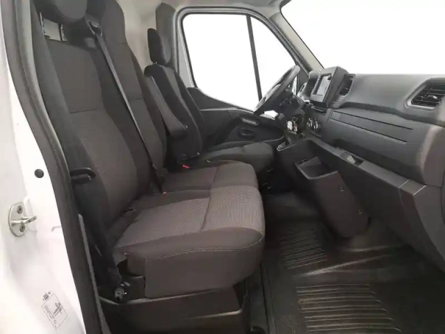 Renault Master fgn trac f3300 l2h2 blue dci 135 — photo 23