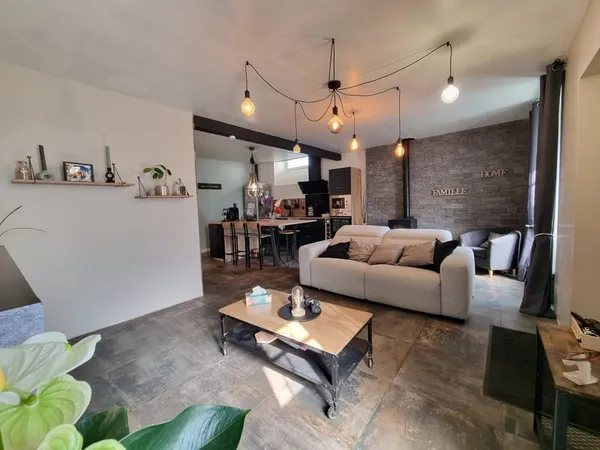 Le charme de l'ancien réinventé par une rénovation contempo