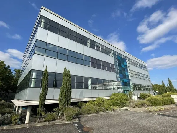 Bureaux 1234 m²