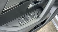 Peugeot 2008 1.2 100ch S&S Style — photo 31