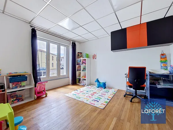 Maison 9 pièces 230 m²