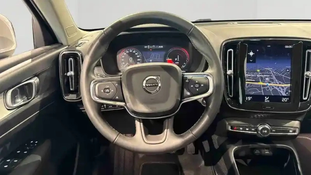 Volvo Xc40 t4 recharge 129+82 ch dct7 — photo 39
